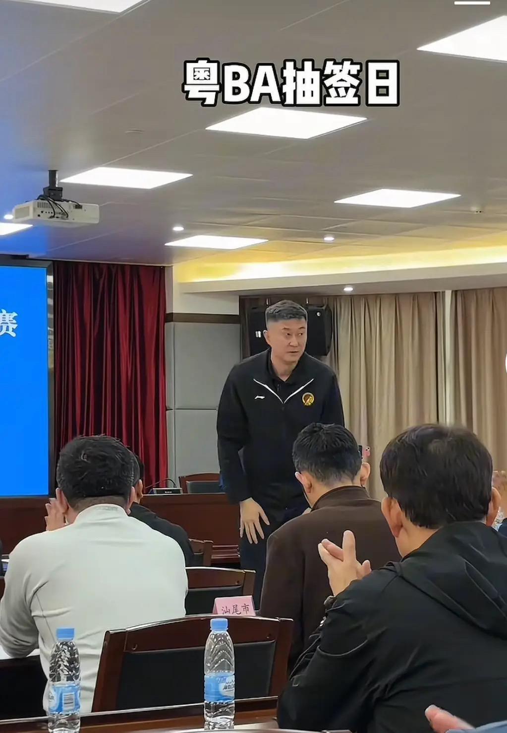 九游娱乐-CBA深夜速递！辽篮官宣新援到位，杜锋新岗位公布，山东好消息